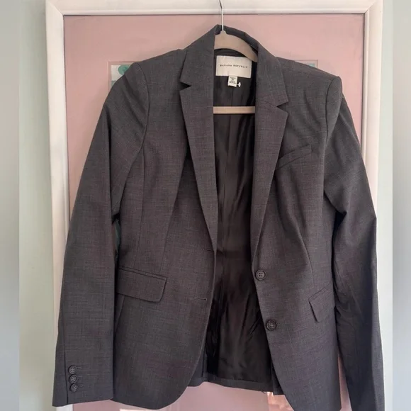 Banana Republic Charcoal Suit Set - Picture 5 of 9